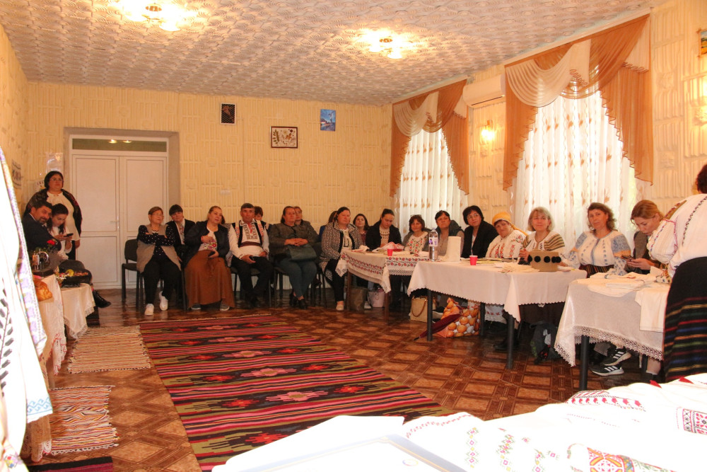 Atelierul de coasere a cămășii cu altiță „Istoria firului de ață”