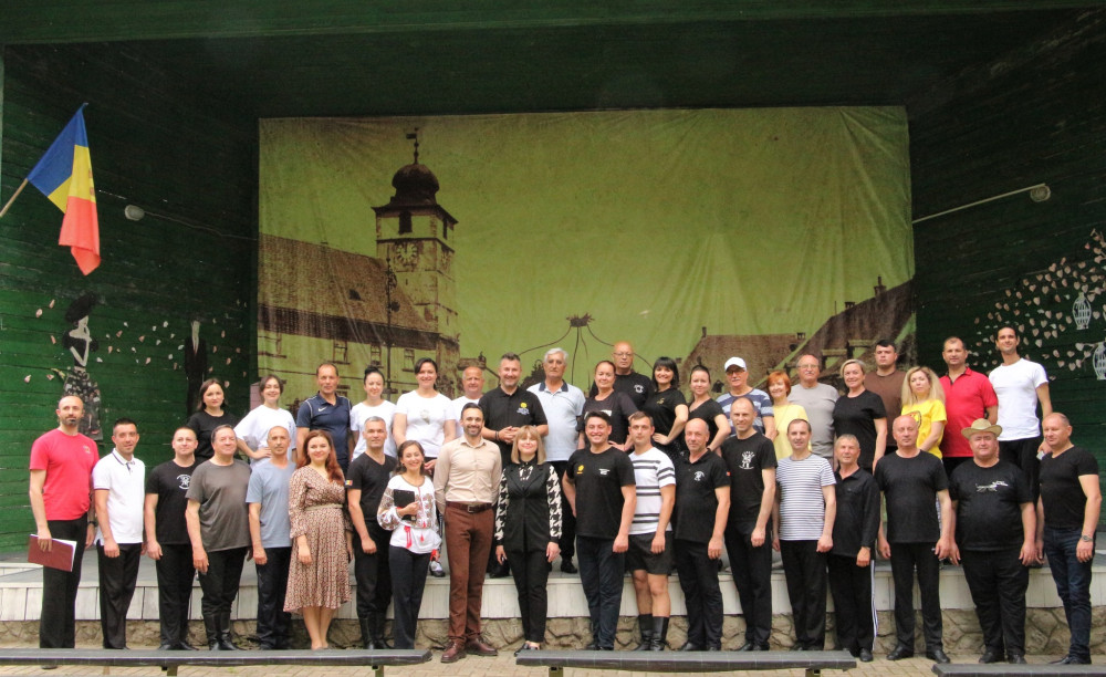 „Modele de valorificare scenică a dansului folcloric”