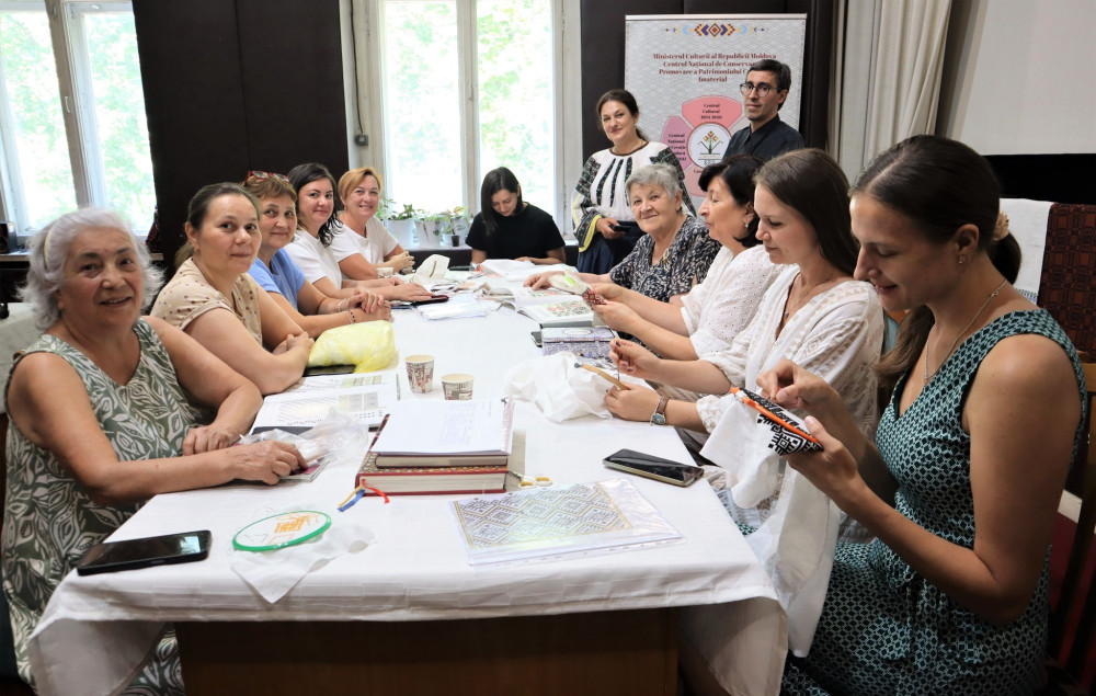 Șezătoarea de Vineri